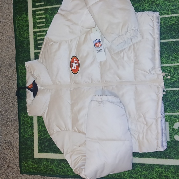 NFL Jackets & Blazers - San Fransisco 49ers Womens Crop Top Women's White Puffer Full Zip Jacket Winter